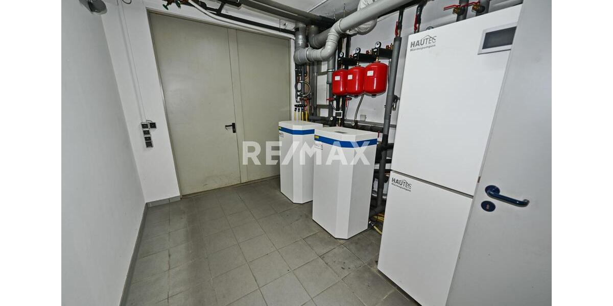 Gewerbeobjekt Bedburg-Hau Hau - 2.016&euro; | Angebot:23795359