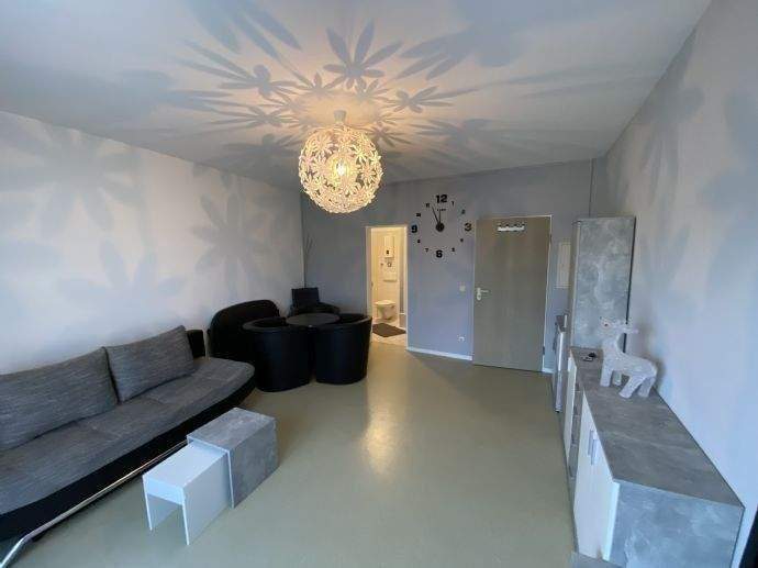 Nur für 1 Person Frei ab 01.10.2025 1-Zimmer-Wohnung in Trier-Kernscheid Singleküche (ohne Backofen) Terrasse