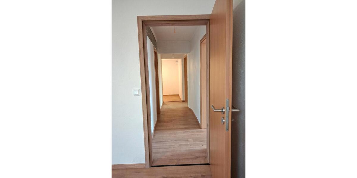 Etagenwohnung Neustadt an der Waldnaab - 5 Zimmer, 110 m&sup2;, 1.200&euro; | Angebot:26253658