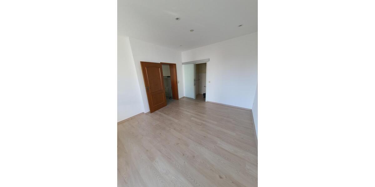 Etagenwohnung Stralsund - 3 Zimmer, 105 m&sup2;, 1.050&euro; | Angebot:25080832