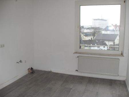 Etagenwohnung Lüdenscheid Grünewald - 3 Zimmer, 90 m&sup2;, 570&euro; | Angebot:25697115