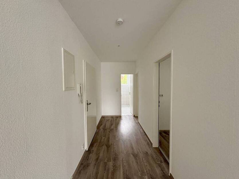 Lichtdurchflutete 2-Zimmer-Wohnung mit Balkon im Herzen von Büderich