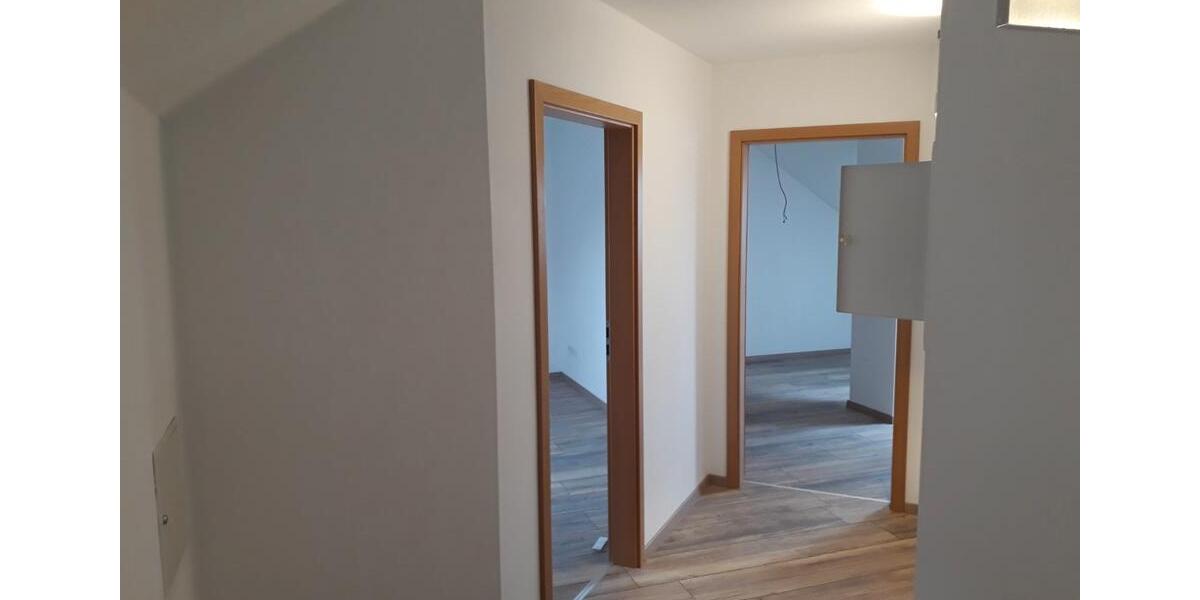 Dachgeschoßwohnung Bissingen - 2 Zimmer, 73 m&sup2;, 700&euro; | Angebot:26130331