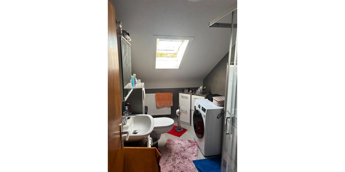 Dachgeschoßwohnung Bergneustadt - 3 Zimmer, 72 m&sup2;, 600&euro; | Angebot:26478513