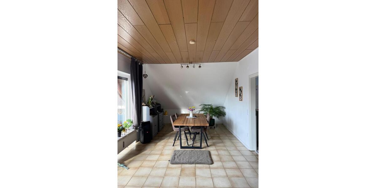 Etagenwohnung Niedenstein - 4 Zimmer, 120 m&sup2;, 936&euro; | Angebot:26690843
