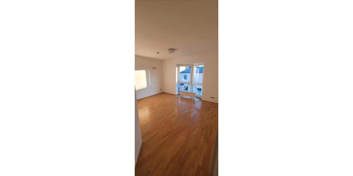 Etagenwohnung Hofheim am Taunus - 3 Zimmer, 89 m&sup2;, 1.200&euro; | Angebot:26484189