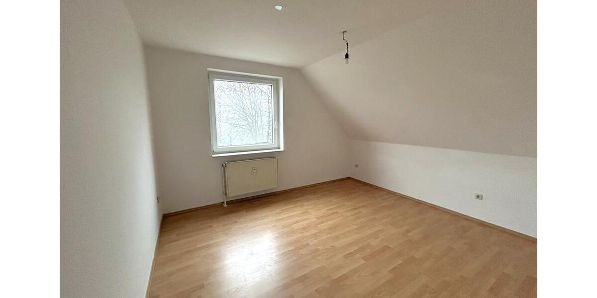 Dachgeschoßwohnung Wiefelstede - 2 Zimmer, 65 m&sup2;, 560&euro; | Angebot:23568089