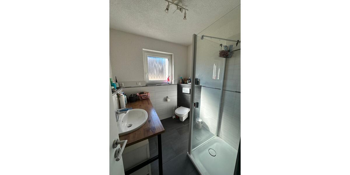 Etagenwohnung Lollar - 3 Zimmer, 75 m&sup2;, 850&euro; | Angebot:26233996