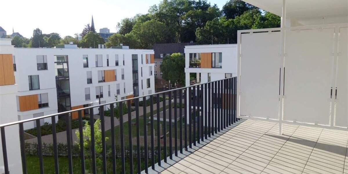 Moderne 3 Zimmer Wohnung mit EBK, Sonnenterrasse, Fernblick. Frisch renoviert. 3 zimmer