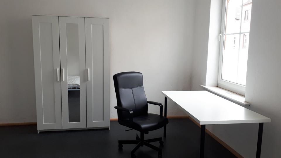 Wohnen auf Zeit Dessau-Roßlau Dessau - 5 Zimmer, 50 m&sup2;, 350&euro; | Angebot:24818864