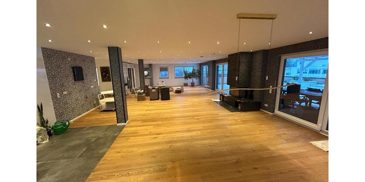 Einfamilienhaus Oberursel (Taunus) - 7 Zimmer, 375 m&sup2;, 3.950&euro; | Angebot:25098040