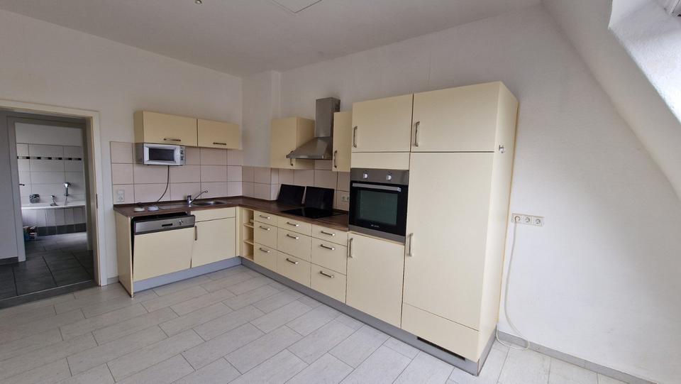 Dachgeschoßwohnung Weißenfels - 3 Zimmer, 80 m&sup2;, 480&euro; | Angebot:25080973