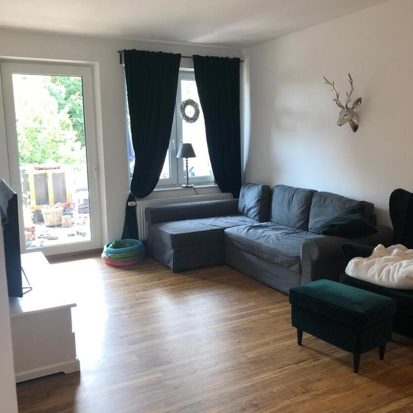 Exklusive, sanierte 3-Raum-Wohnung mit Balkon und Einbauküche in