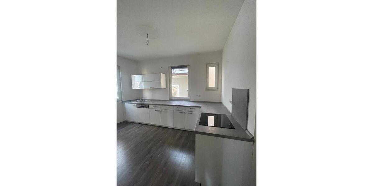 Etagenwohnung Aalen - 3 Zimmer, 120 m&sup2;, 1.050&euro; | Angebot:24456948