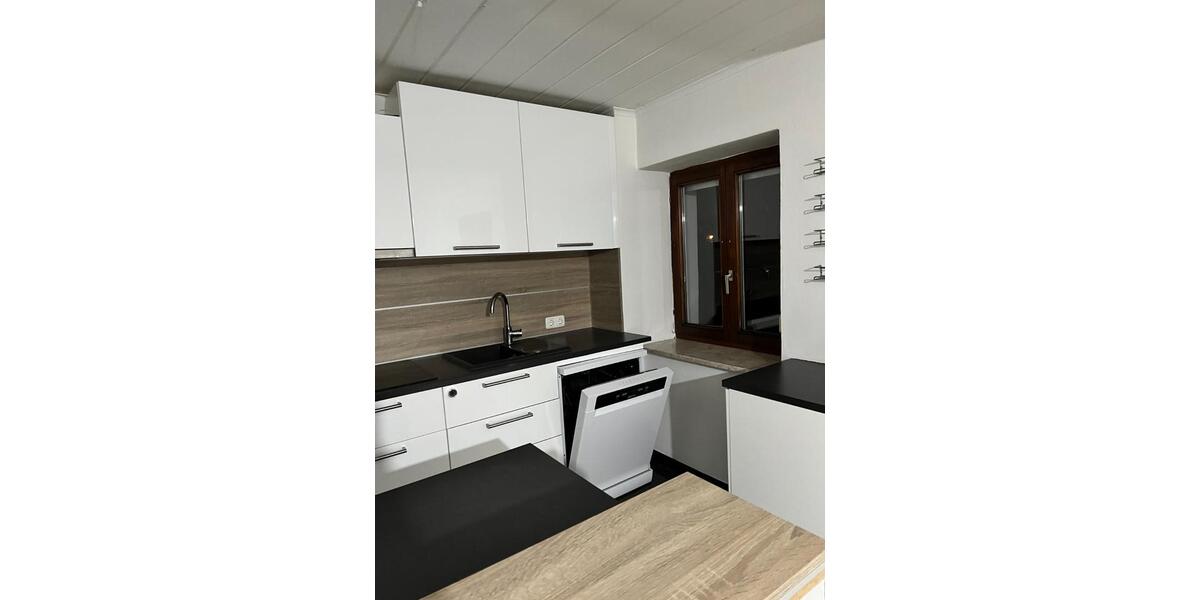 5 Zimmer-Wohnung 115 qm Maxhütte mit Garten 5 zimmer