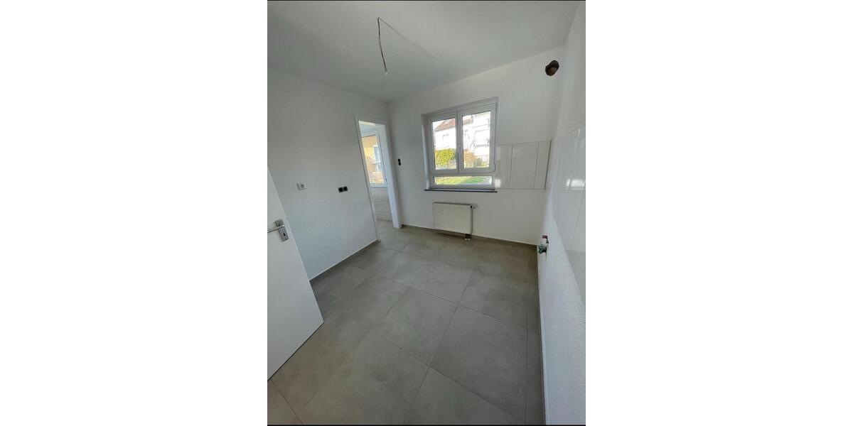Erdgeschoßwohnung Esslingen am Neckar - 3 Zimmer, 75 m&sup2;, 1.500&euro; | Angebot:26384369