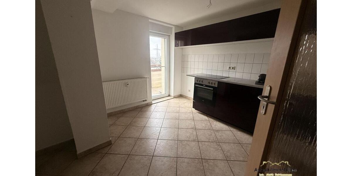 Dachgeschoßwohnung Bitterfeld-Wolfen Bitterfeld - 3 Zimmer, 85 m&sup2;, 645&euro; | Angebot:23744522