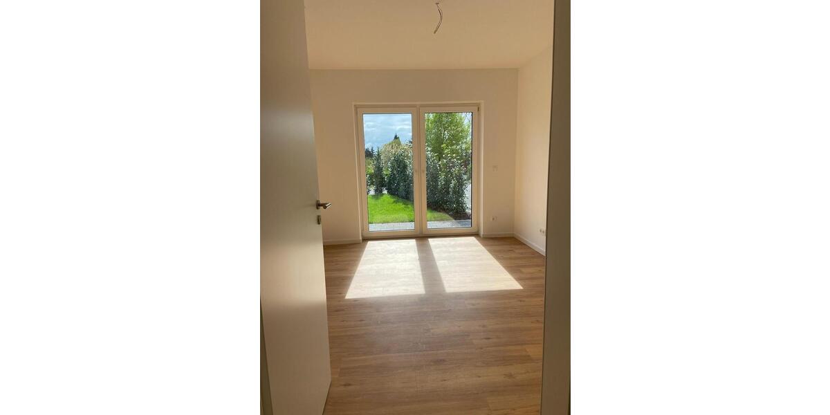 Erdgeschoßwohnung Bad Wildungen - 3 Zimmer, 105 m&sup2;, 1.260&euro; | Angebot:26495096