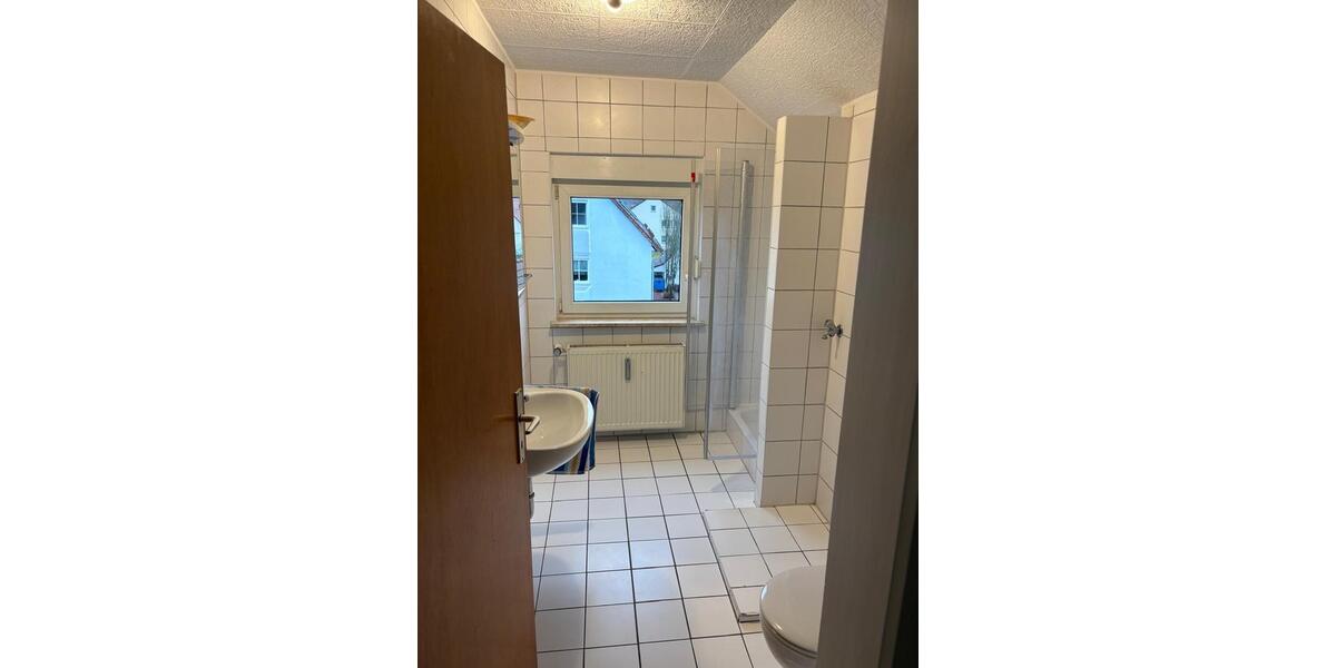 Dachgeschoßwohnung Bayreuth Meyernberg - 3 Zimmer, 75 m&sup2;, 520&euro; | Angebot:26648163