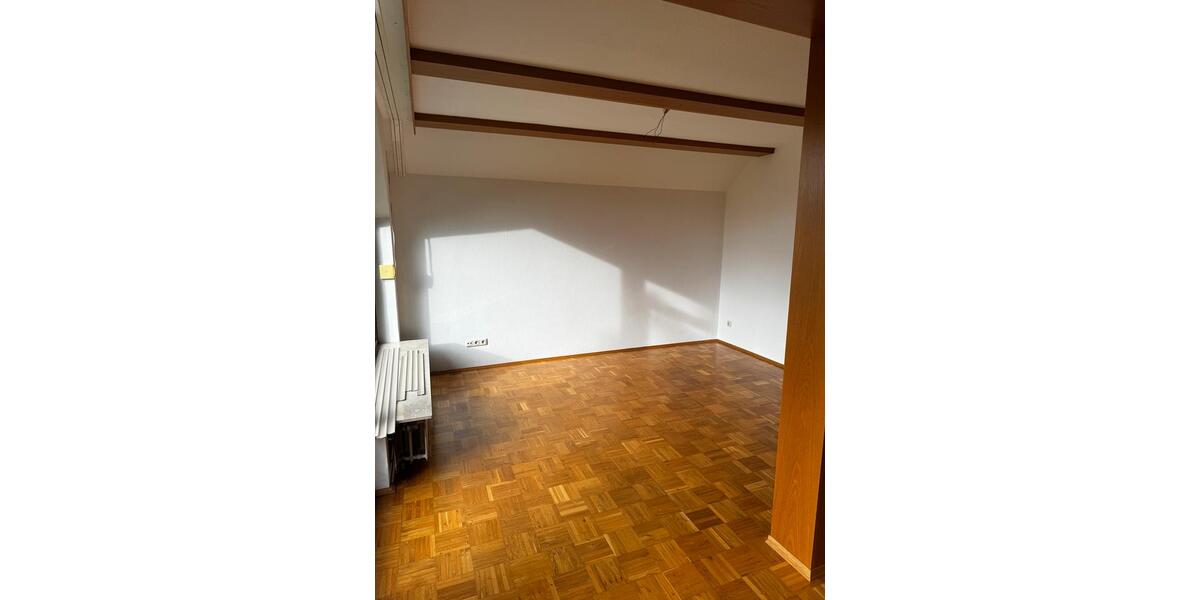 Dachgeschoßwohnung Alsfeld - 3.5 Zimmer, 106 m&sup2;, 800&euro; | Angebot:25406578