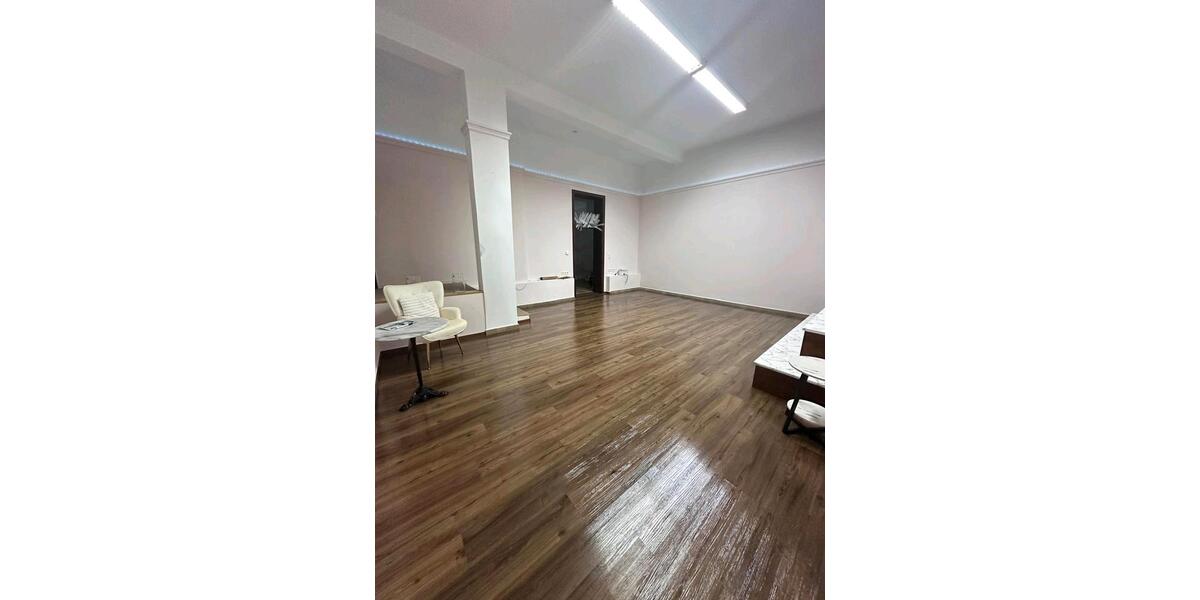 Zu Vermieten für Nageldiesigner zimmer