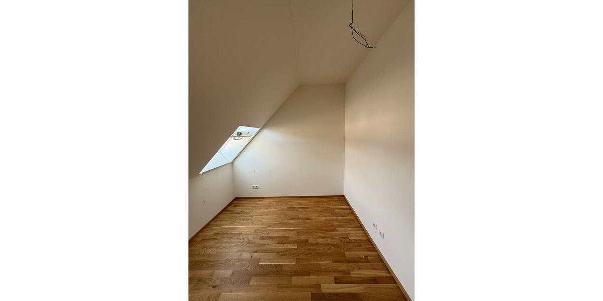 Dachgeschoßwohnung Nürnberg Gibitzenhof - 2 Zimmer, 61 m&sup2;, 1.320&euro; | Angebot:25964185