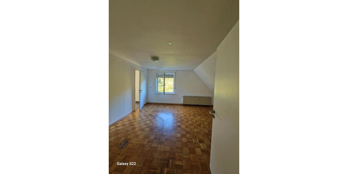 Etagenwohnung Freudenberg - 3 Zimmer, 94 m&sup2;, 850&euro; | Angebot:24365013