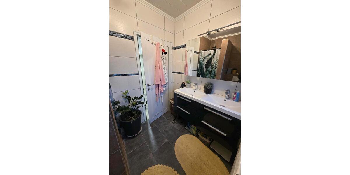 Etagenwohnung Andernach - 5 Zimmer, 120 m&sup2;, 1.200&euro; | Angebot:24661336