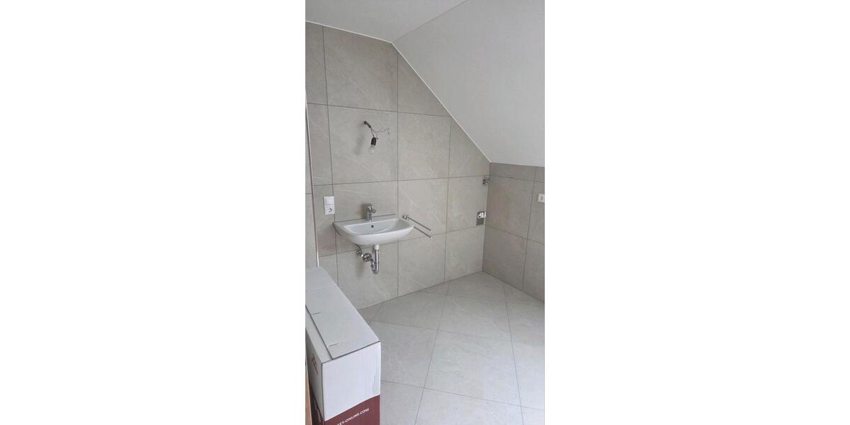 Dachgeschoßwohnung Hemau - 3 Zimmer, 120 m&sup2;, 960&euro; | Angebot:26565020