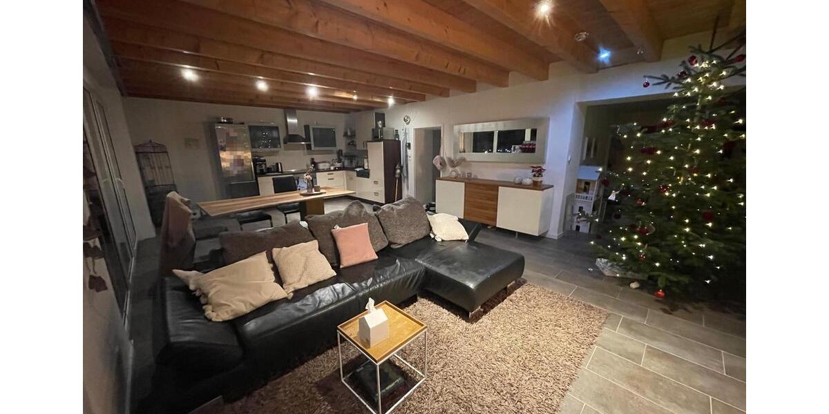 Etagenwohnung Rammelsbach - 6 Zimmer, 200 m&sup2;, 1.200&euro; | Angebot:26633479