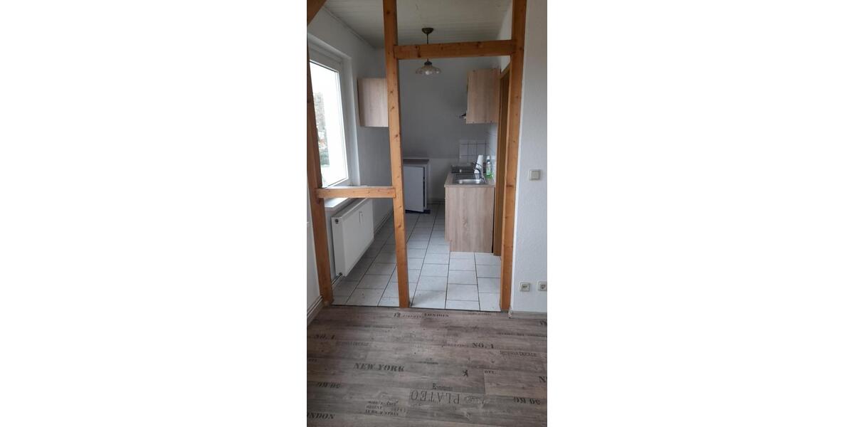 Erdgeschoßwohnung Oschersleben (Bode) - 4 Zimmer, 75 m&sup2;, 250&euro; | Angebot:21354942