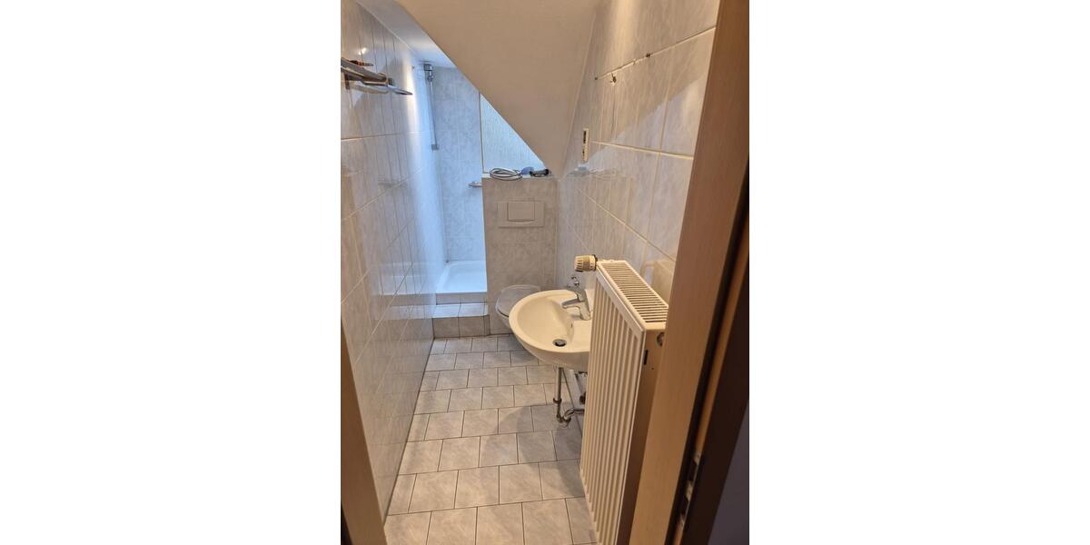 Dachgeschoßwohnung Seelze - 2 Zimmer, 40 m&sup2;, 340&euro; | Angebot:26702138