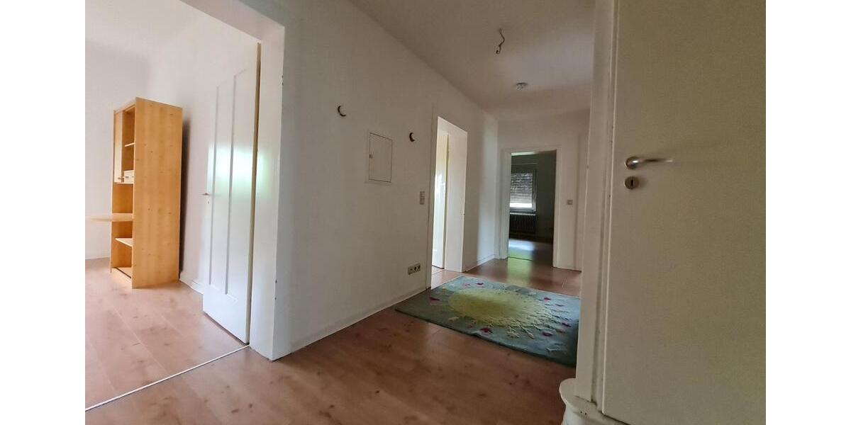 Etagenwohnung Saarbrücken West - 4 Zimmer, 92 m&sup2;, 950&euro; | Angebot:26443505