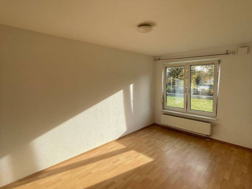 Schöne 3-Zi.-Whg. mit Terrasse + EBK in Bietigheim-Bissingen 3 zimmer
