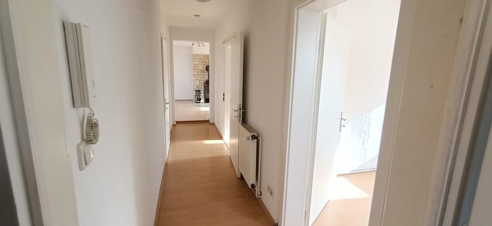 Dachgeschoßwohnung Mühlhausen (Thüringen) - 3 Zimmer, 60 m&sup2;, 415&euro; | Angebot:25321925