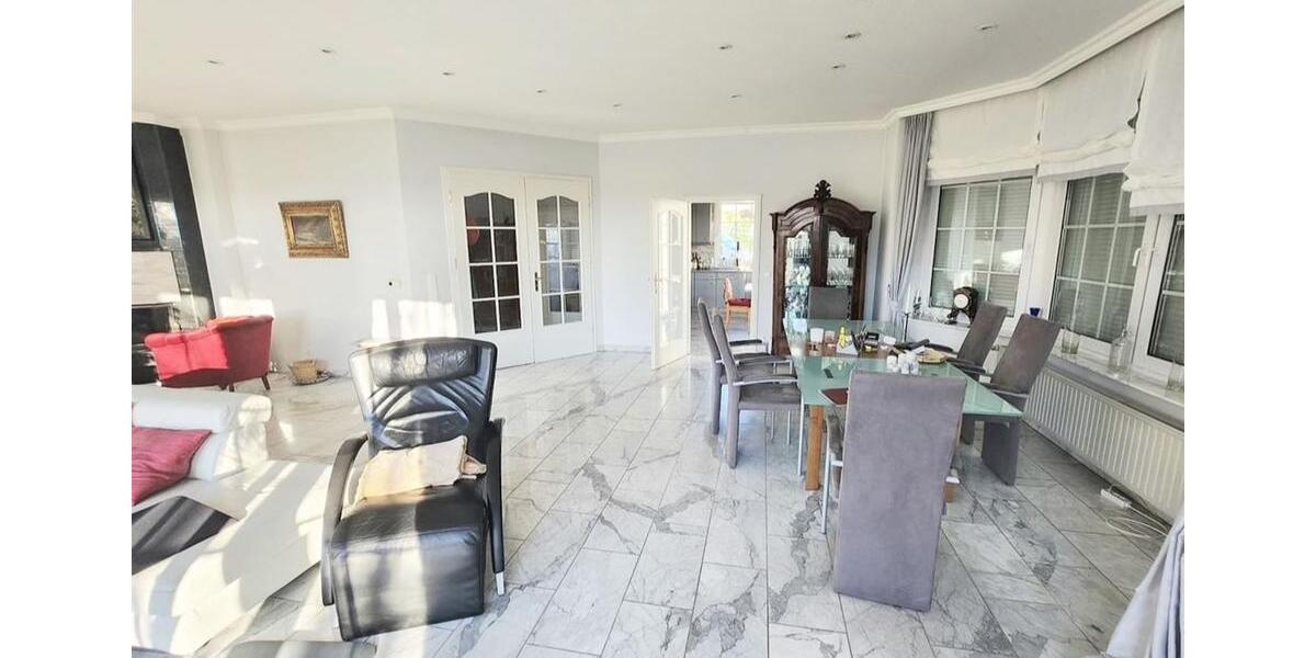 Einfamilienhaus Rinteln - 5 Zimmer, 168 m&sup2;, 1.750&euro; | Angebot:25075651