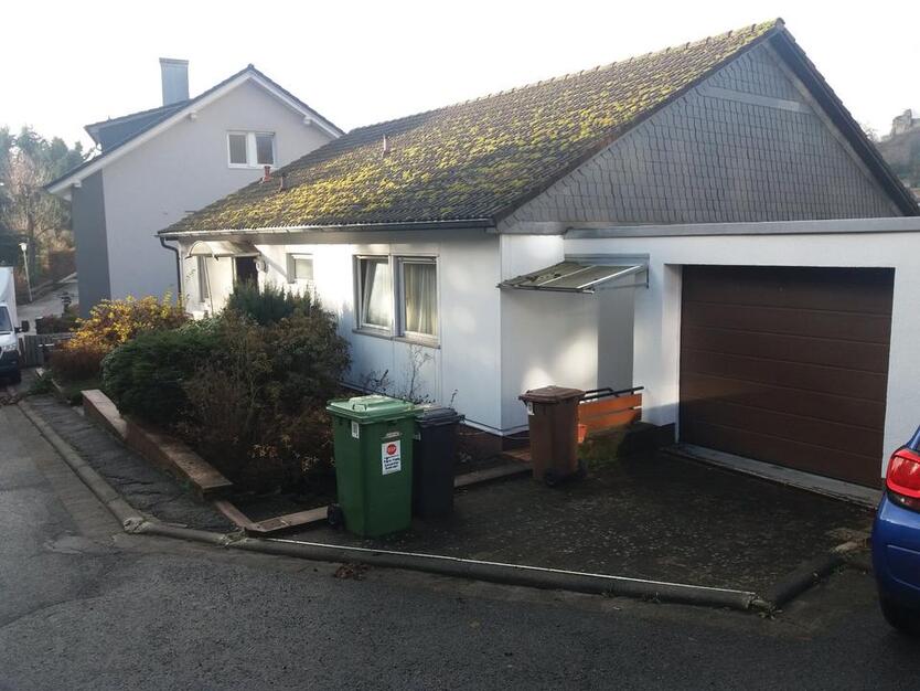Renovierte hübsche 5-Zi.-Wohnung 5 rooms flat in Lindenfels