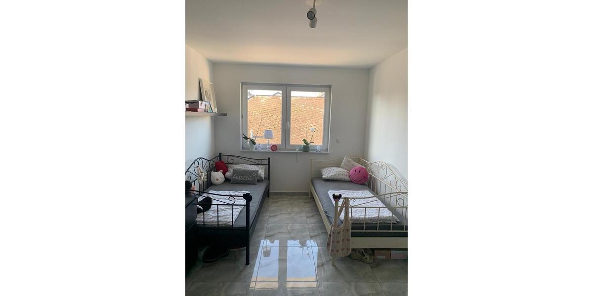 Terrassenwohnung Mainz Ebersheim - 4 Zimmer, 152 m&sup2;, 1.900&euro; | Angebot:24751791