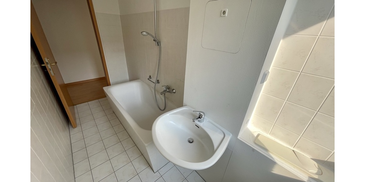 Gera-Langenberg! 4 Raum Whg. mit Balkon und Wanne! - Etagenwohnung Gera Langenberg | Angebot:27190932