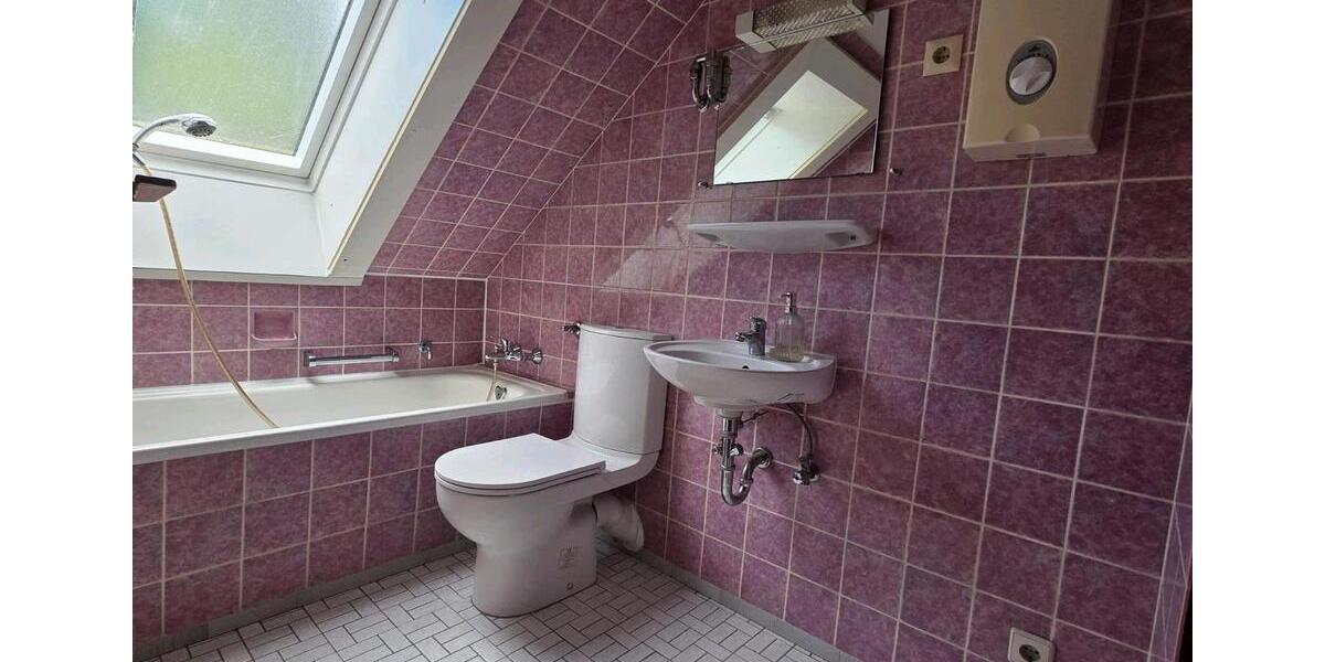 Dachgeschoßwohnung Völklingen - 2 Zimmer, 54 m&sup2;, 530&euro; | Angebot:25966525