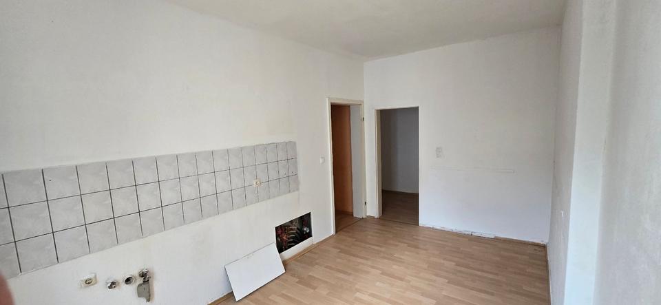 Etagenwohnung Meiningen - 4 Zimmer, 100 m&sup2;, 600&euro; | Angebot:23682247