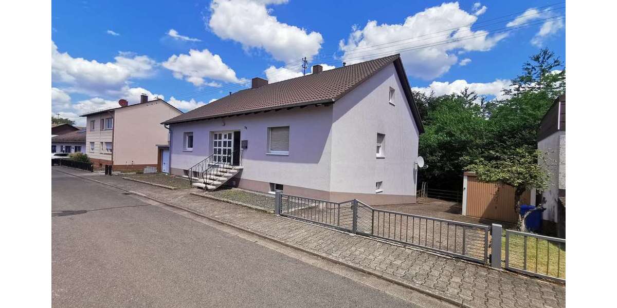 Einfamilienhaus Schmalenberg - 7 Zimmer, 200 m&sup2;, 1.300&euro; | Angebot:26988121