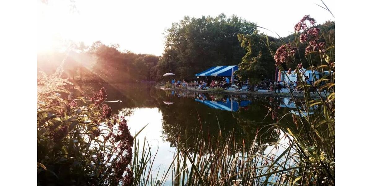 Möbl. 12m2 Zi. in 3er-berufstätigen-WG in München-Sendling 15.01 5 zimmer