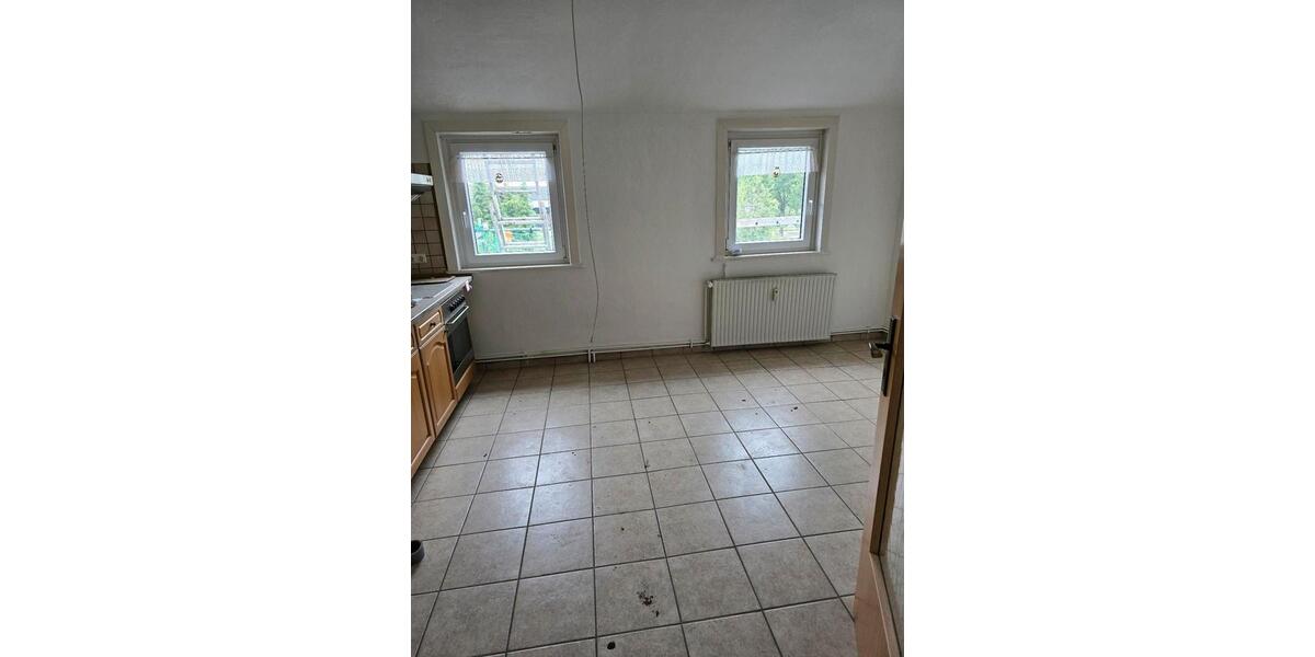 Etagenwohnung Uetze - 4 Zimmer, 130 m&sup2;, 1.150&euro; | Angebot:23272612