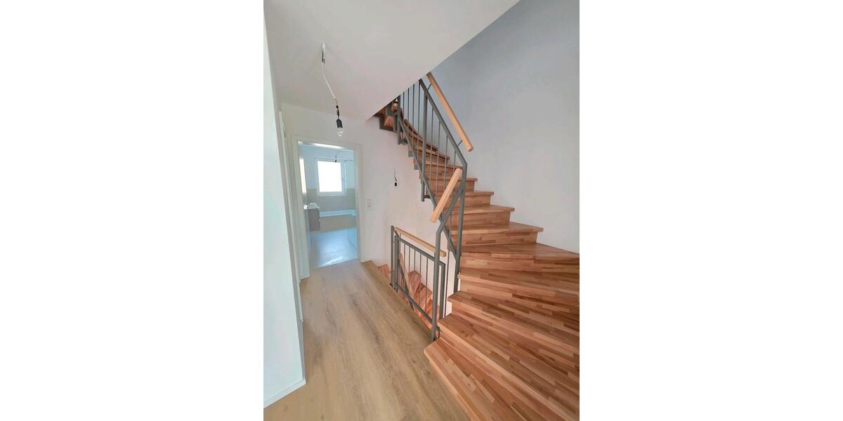 Neubau! Luxuriöses Haus mit Küche zu vermieten! Erstbezug! 5 zimmer