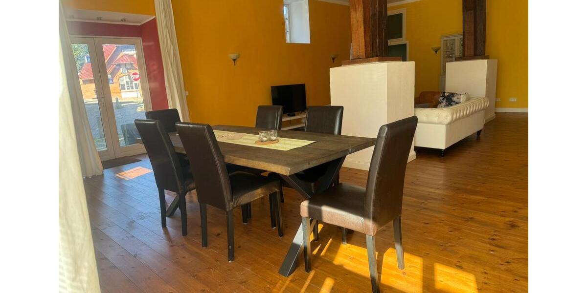 Hochparterre Wismar Altstadt - 4 Zimmer, 150 m&sup2;, 1.500&euro; | Angebot:26637144