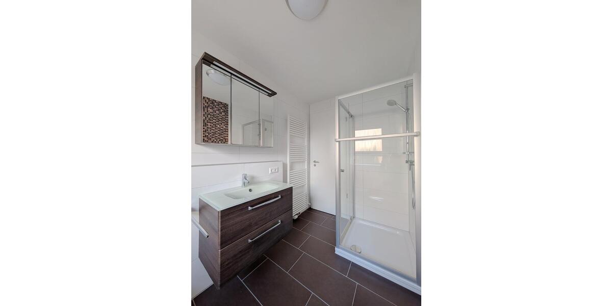 Erdgeschoßwohnung Backnang - 3.5 Zimmer, 93 m&sup2;, 1.350&euro; | Angebot:26291529