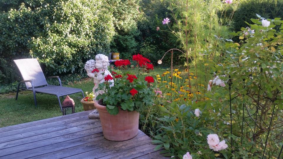 WG Zimmer in Haus mit Garten