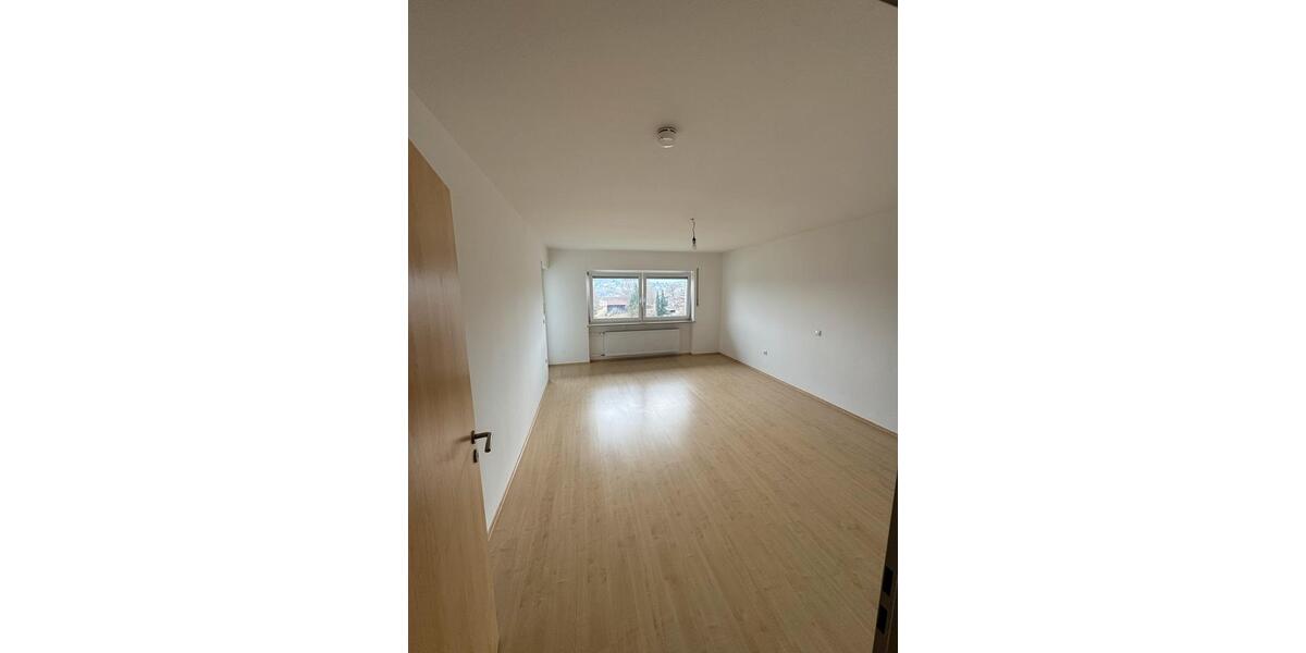 Etagenwohnung Viechtach - 4 Zimmer, 115 m&sup2;, 820&euro; | Angebot:25811067