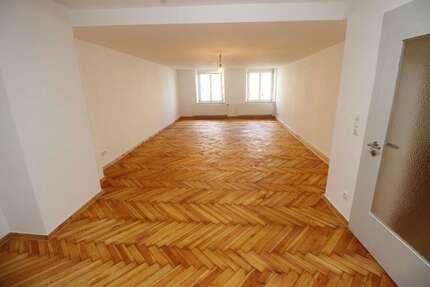Wohnung Landshut - 4 Zimmer, 129 m&sup2;, 1.430&euro; | Angebot:26343992